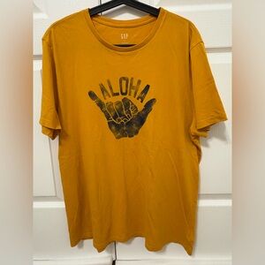 GAP Men's Yellow Aloha Graphic Tee